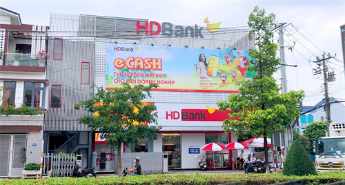 Bảng hiệu Phan Thiết - Sông Hồng thi công bảng hiệu hệ thống Ngân hàng HD Bank